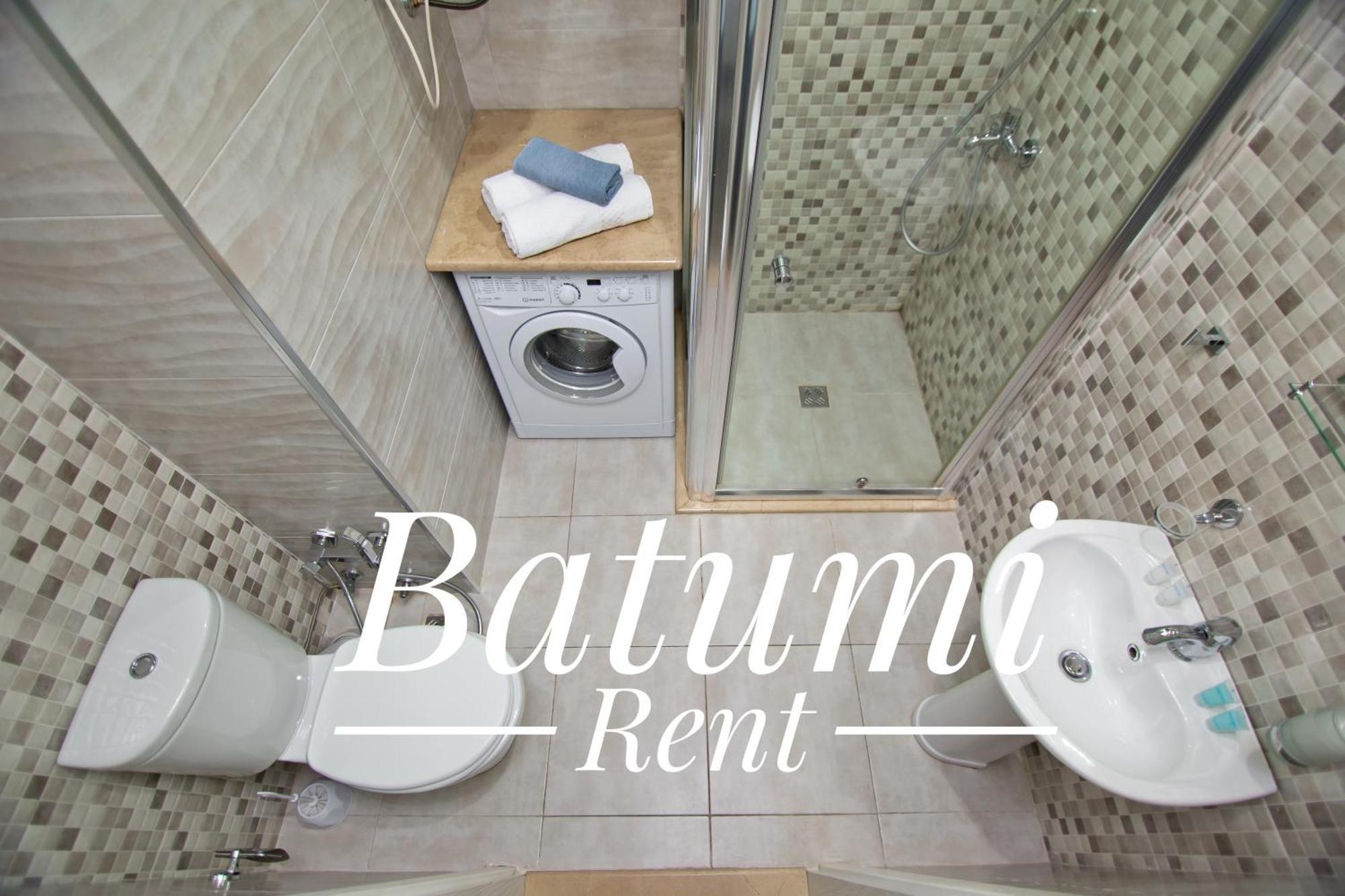 The Blue Perl 3 Apartment Batumi Room photo